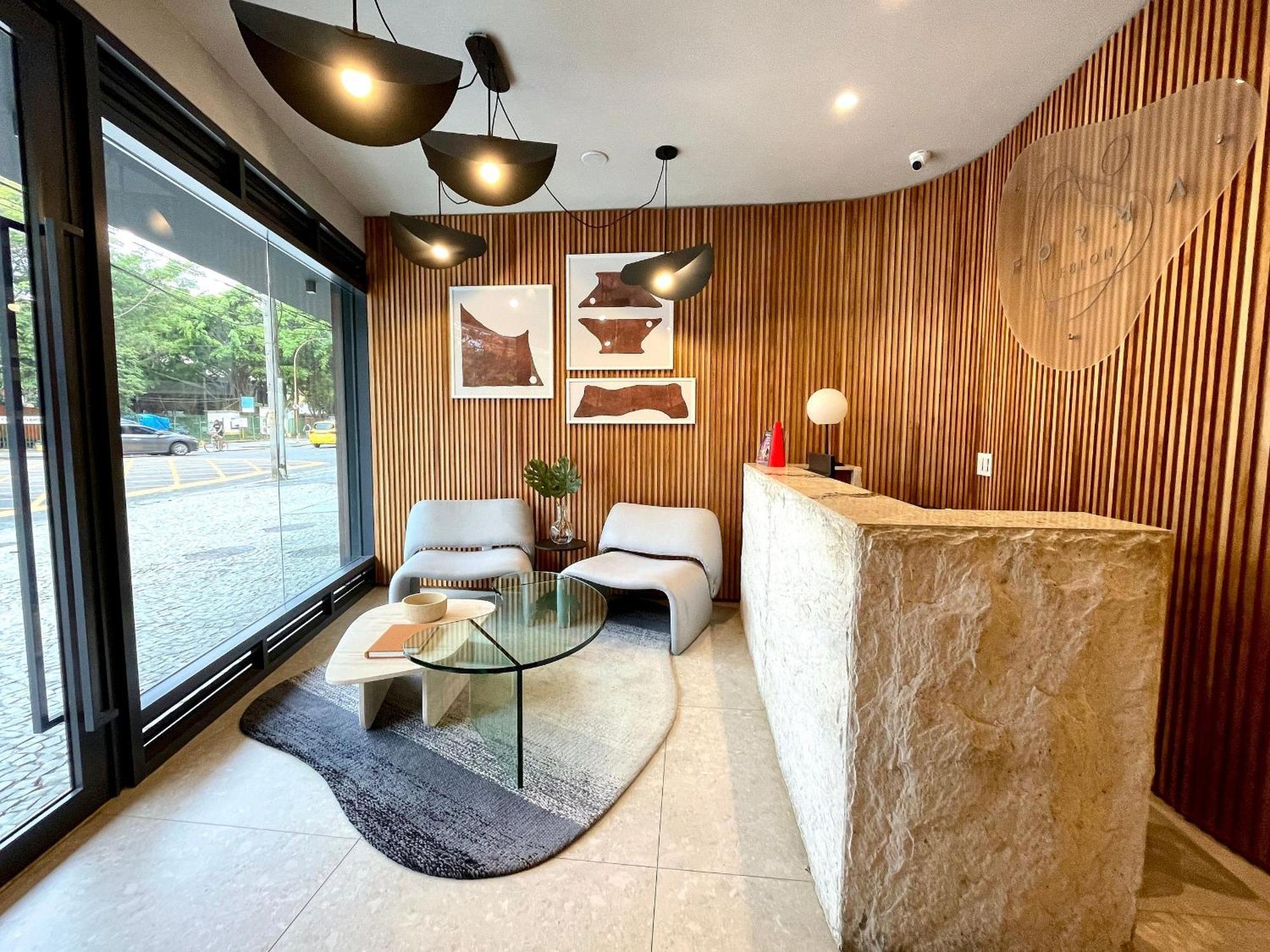 Apartamento Leblon - Moderno Com Piscina E Academia. *
