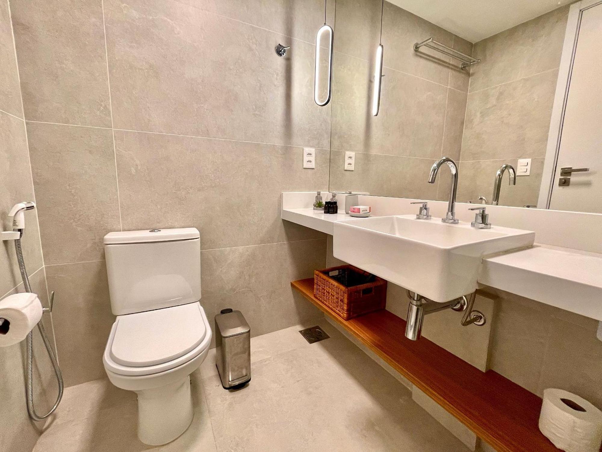 Leblon - Moderno Com Piscina E Academia. *