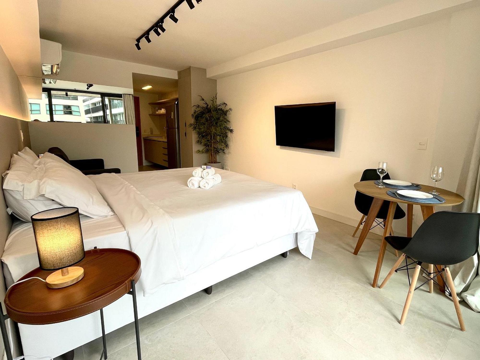Apartamento Leblon - Moderno Com Piscina E Academia. Rio de Janeiro