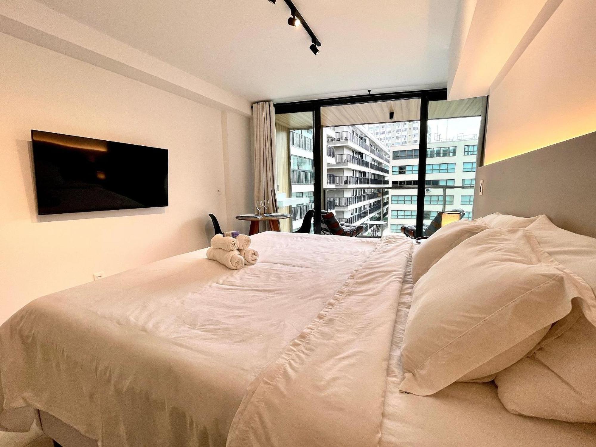 Leblon - Moderno Com Piscina E Academia. Apartamento *