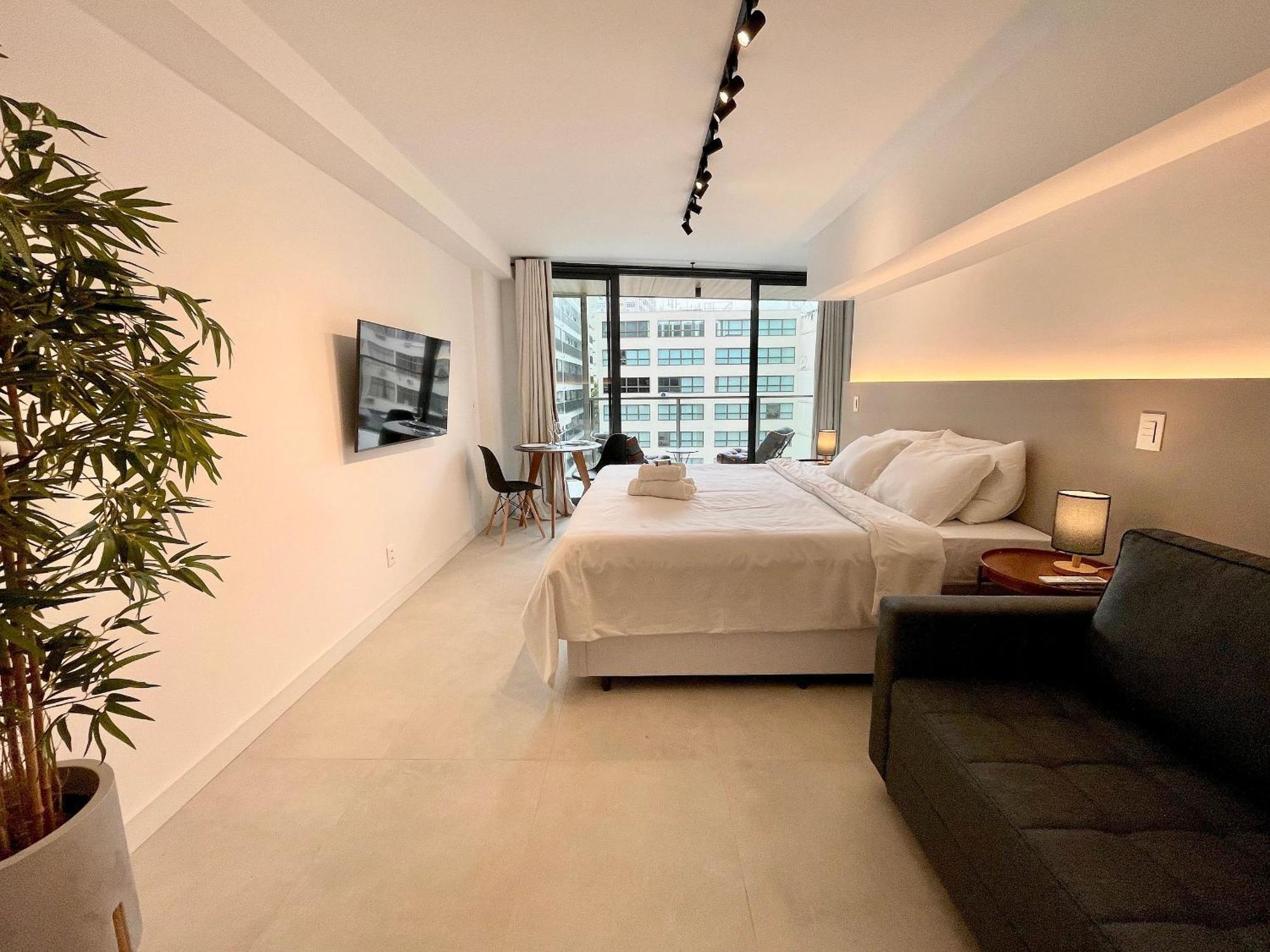 Apartamento Leblon - Moderno Com Piscina E Academia.