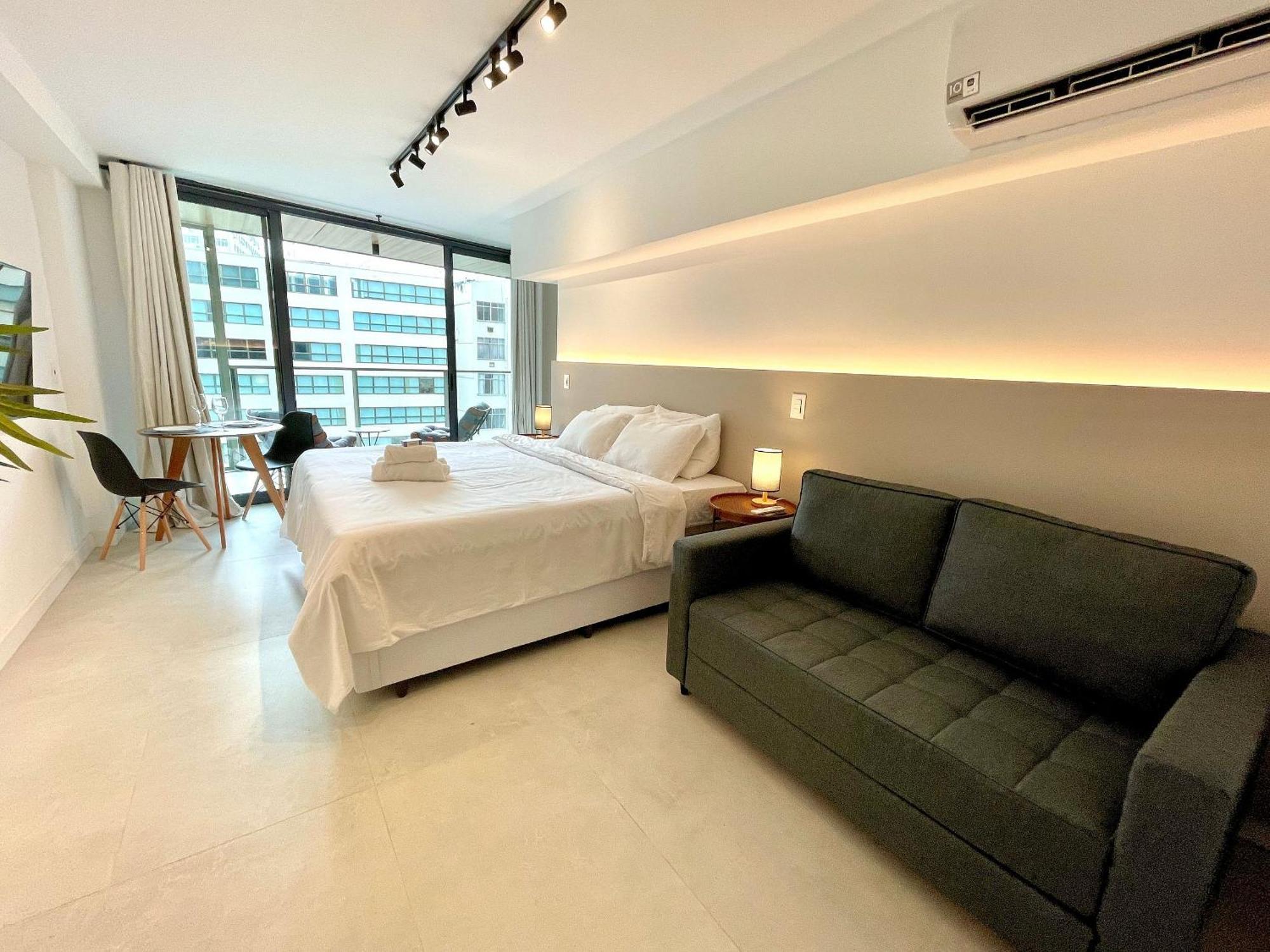Apartamento Leblon - Moderno Com Piscina E Academia. *